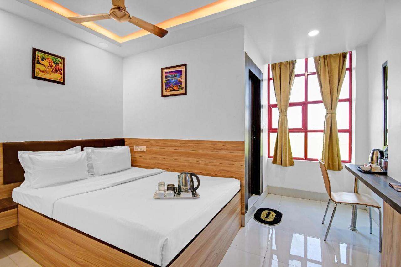 Oyo Townhouse 779 Gods County Otel Tarapith Dış mekan fotoğraf