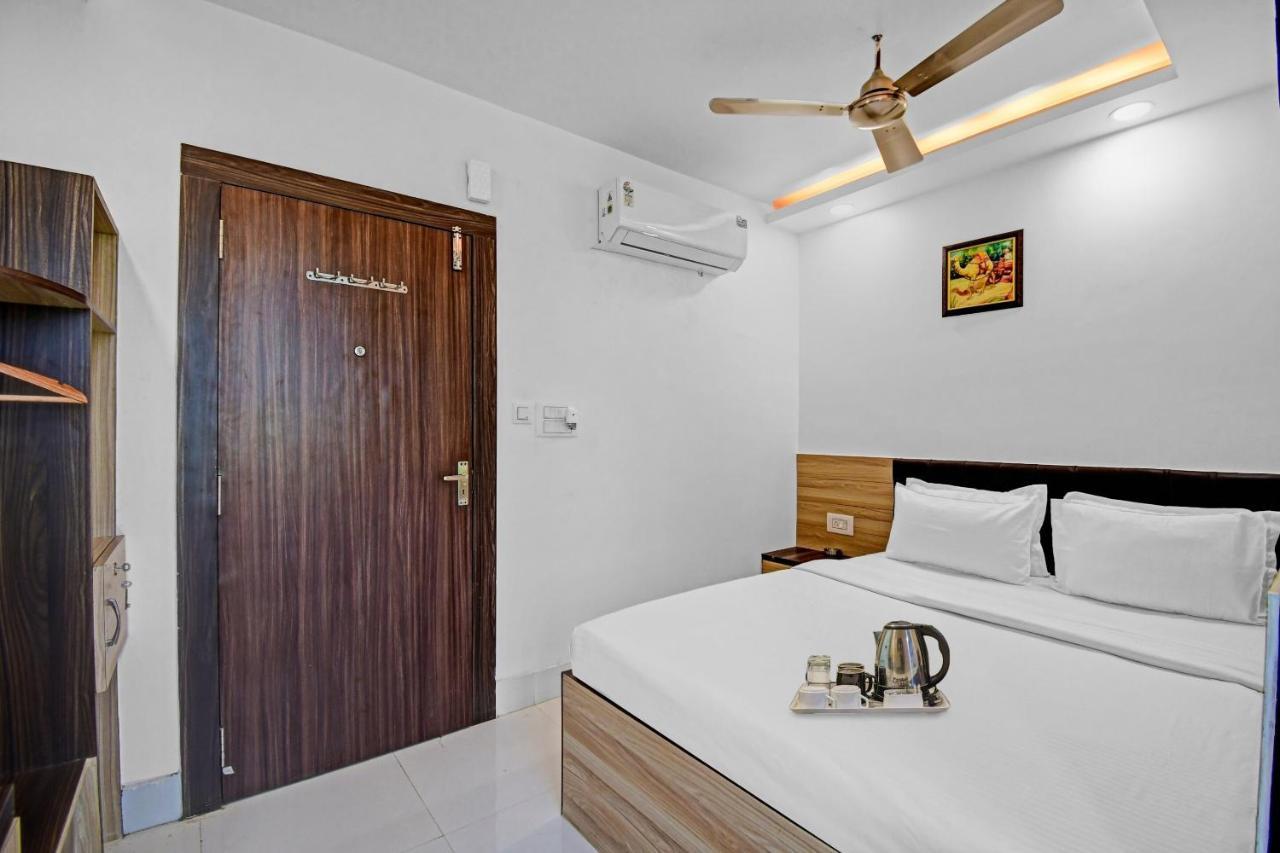 Oyo Townhouse 779 Gods County Otel Tarapith Dış mekan fotoğraf