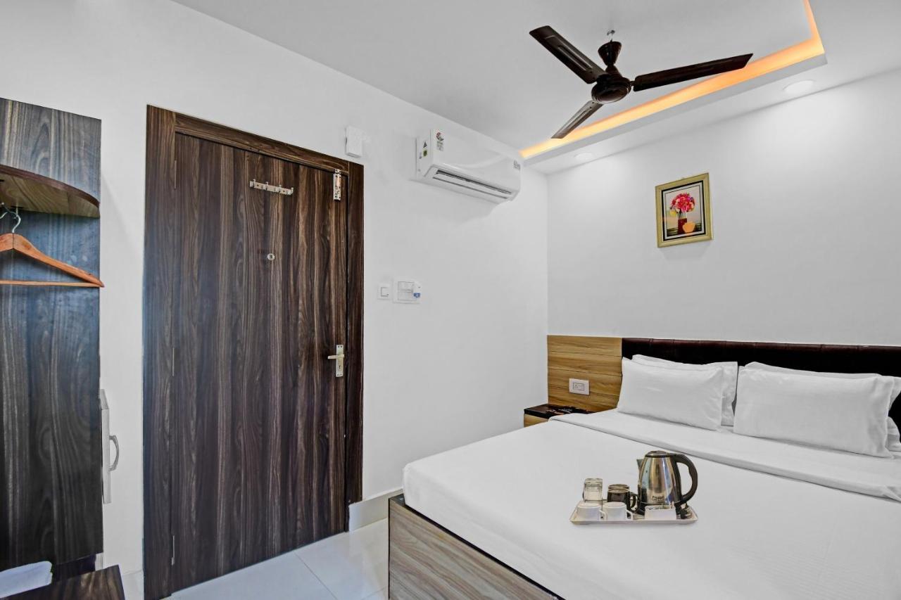 Oyo Townhouse 779 Gods County Otel Tarapith Dış mekan fotoğraf