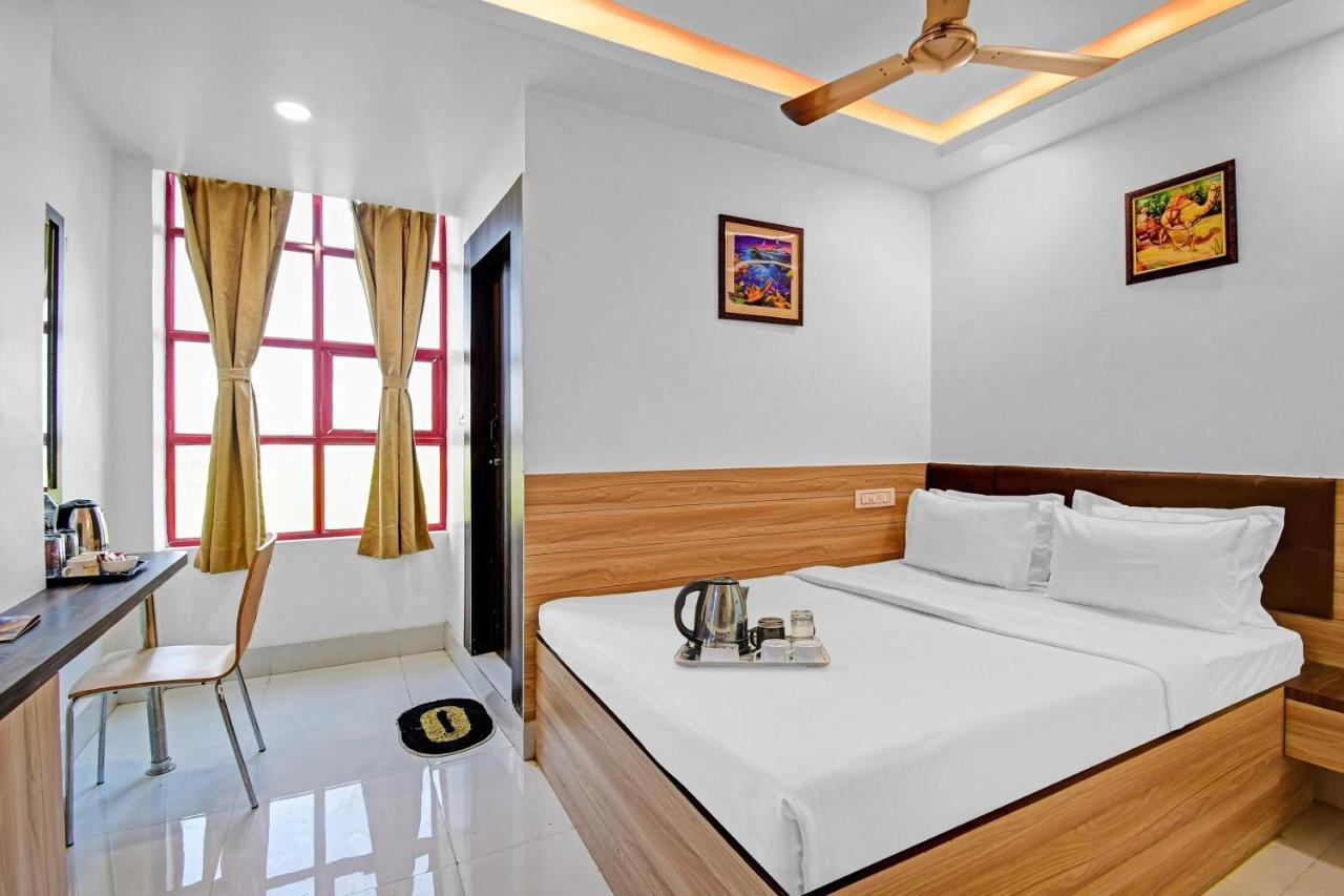 Oyo Townhouse 779 Gods County Otel Tarapith Dış mekan fotoğraf