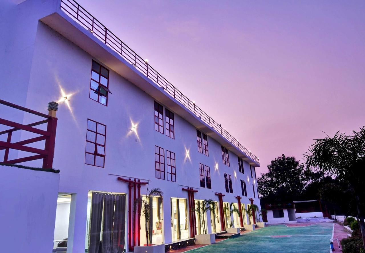 Oyo Townhouse 779 Gods County Otel Tarapith Dış mekan fotoğraf